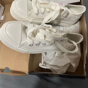 Converse platform off white NIB 5.5W